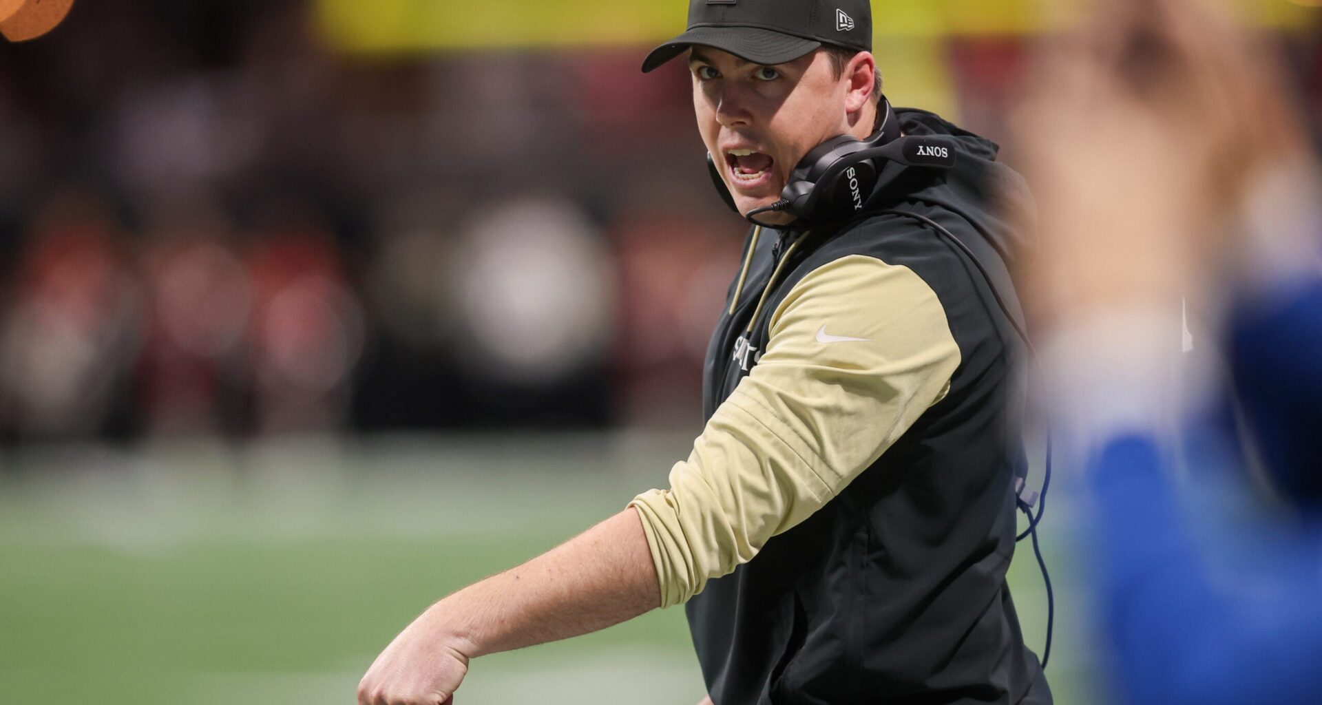 Kellen Moore makes bold but smart decision that he's already learned can work for the Saints