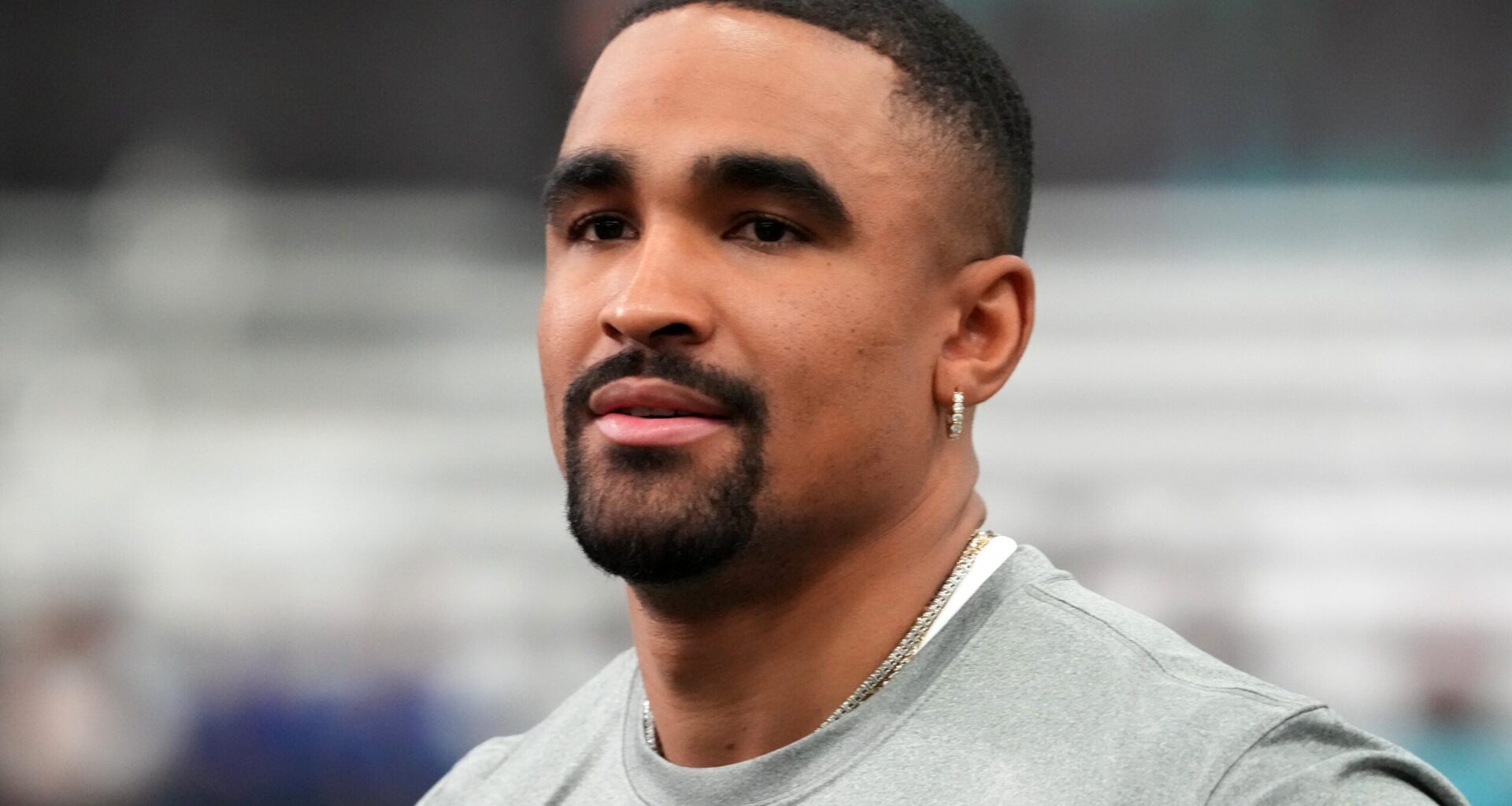 Jalen Hurts just called on an old Eagles friend to help him get back on track for 2026 season