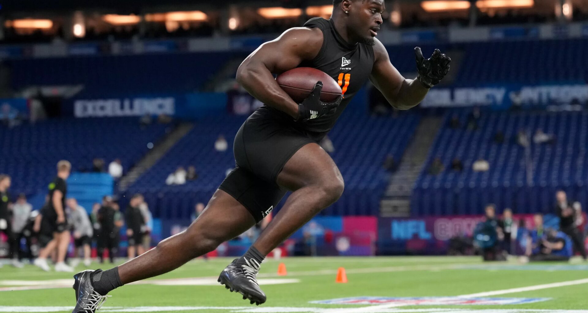 Tennessee Titans Fortify Offense With ESPN 7-Round Mock Draft