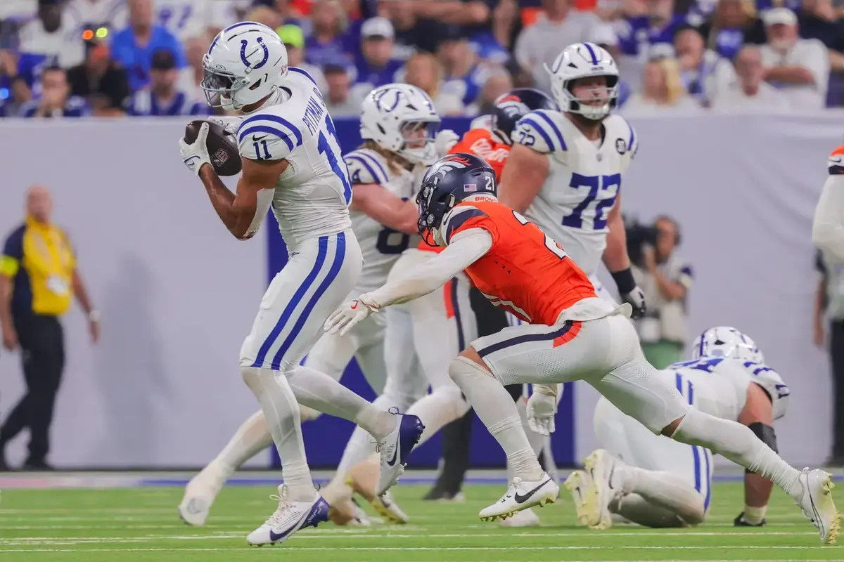 Buccaneers, Broncos Connected in Latest Riley Moss Trade