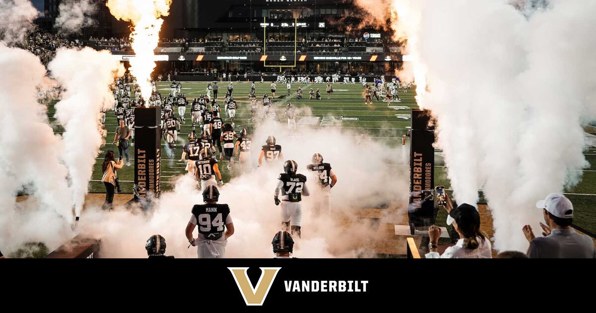 Vanderbilt Football | Dozen Dores Receive NFF Honor