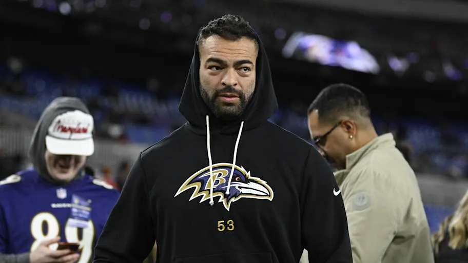 linebacker Kyle Van Noy