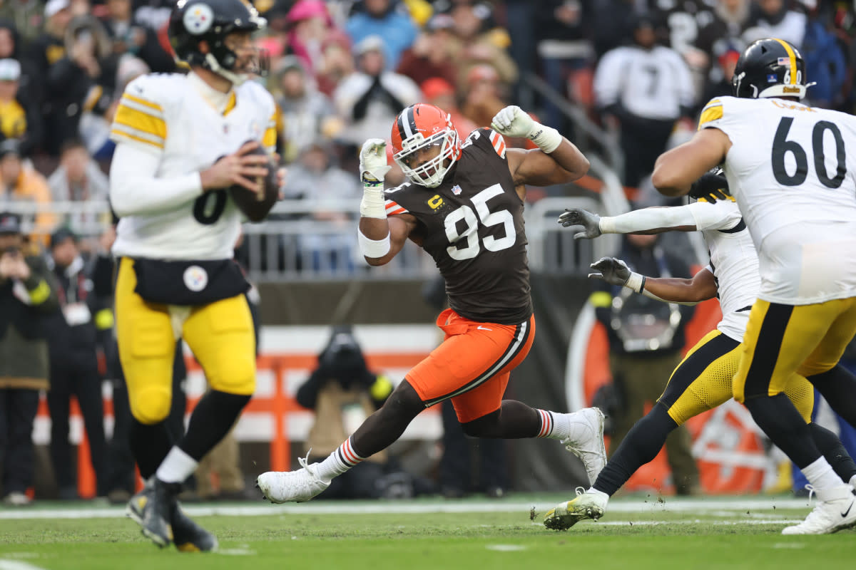 Myles Garrett, while chasing Aaron Rodgers at Huntington Bank Field. Scott Galvin-Imagn Images