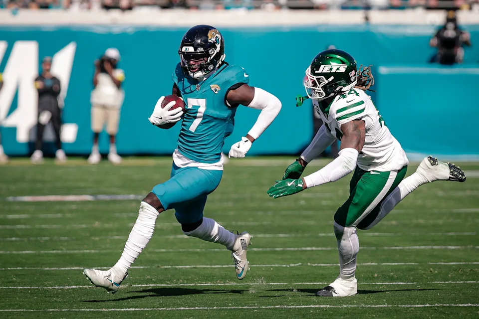 Dec 14, 2025; Jacksonville, Florida, USA;Jacksonville Jaguars wide receiver Brian Thomas Jr. (7) runs after a catch against the New York Jets at EverBank Stadium. Mandatory Credit: Travis Register-Imagn Images