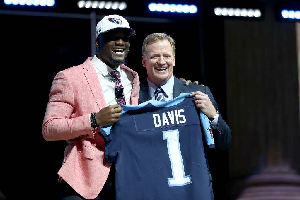 Corey Davis of Western Michigan poses with Commissioner of the National Football League Roger Goodell after being picked #5 overall by the Tennessee Titans (from Rams) during the first round of the 2017 NFL Draft at the Philadelphia Museum of Art on April 27, 2017 in Philadelphia, Pennsylvania. (Photo by Elsa/Getty Images)