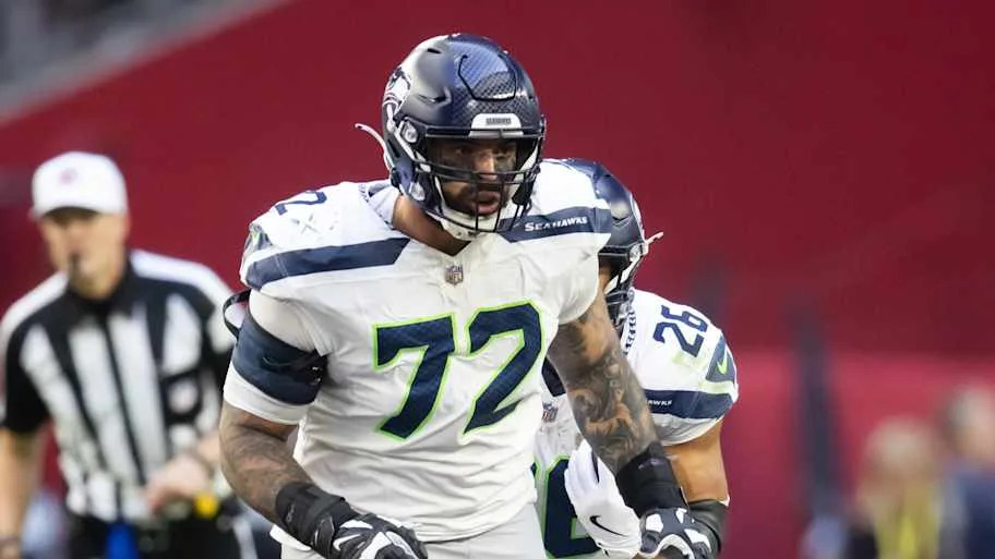 Seattle Seahawks offensive tackle Abraham Lucas (72) against the Arizona Cardinals