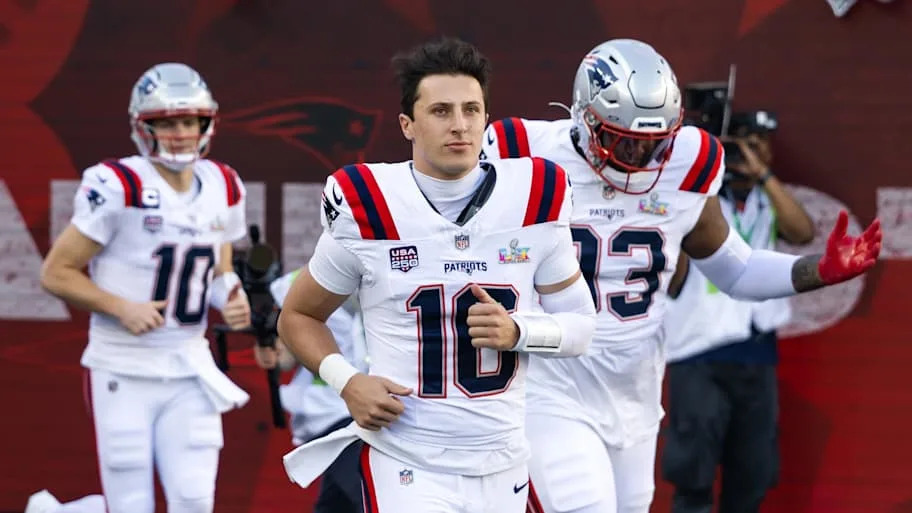 New England Patriots quarterback Tommy DeVito