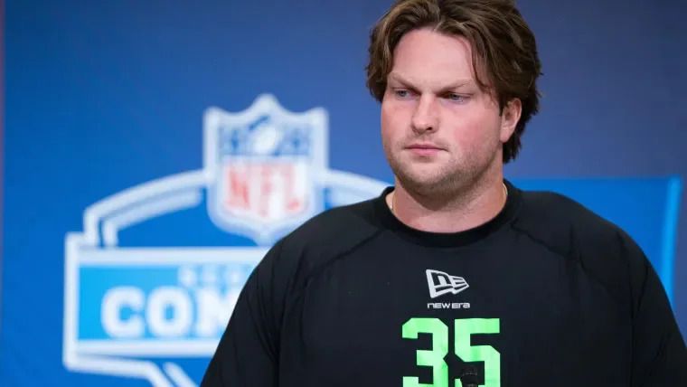 Clemson Tigers offensive tackle Blake Miller