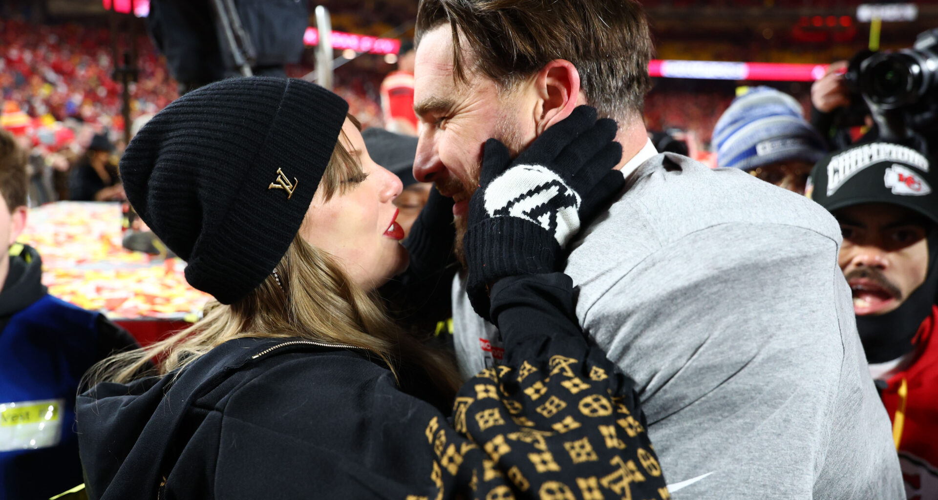 Taylor Swift-Travis Kelce wedding date, location & celebrity guest list