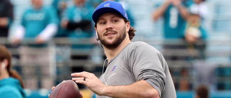 JACKSONVILLE, FLORIDA - JANUARY 11: Josh Allen #17 of the Buffalo Bills warms up prior to the AFC Wild Card Playoff game against the Jacksonville Jaguars at EverBank Stadium on January 11, 2026 in Jacksonville, Florida. (Photo by Mike Carlson/Getty Images) ©(Photo by Mike Carlson/Getty Images)