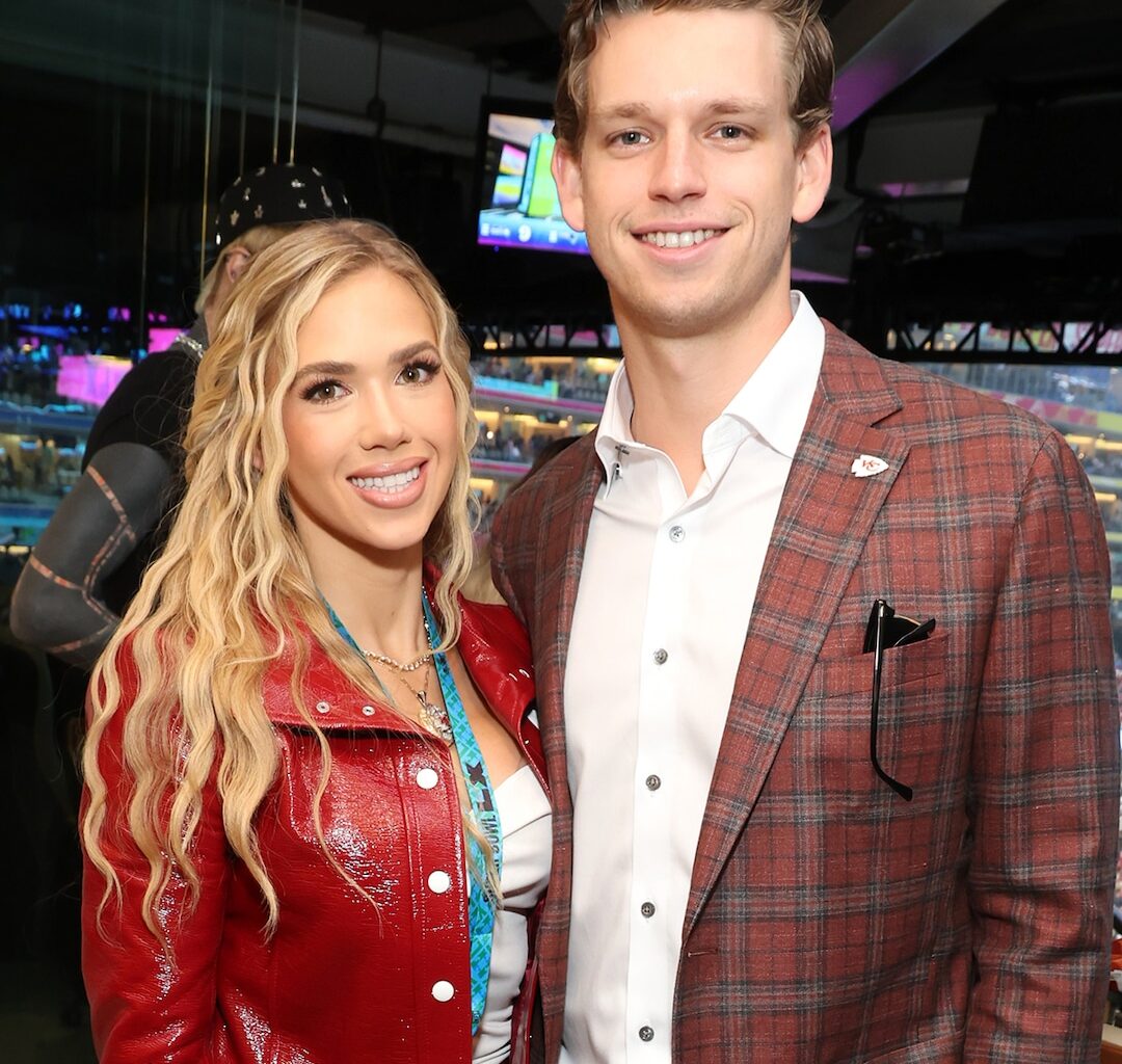 Gracie Hunt, NFL Heiress, Engaged to Derek Green