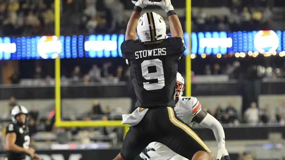 Eli Stowers against Aubur