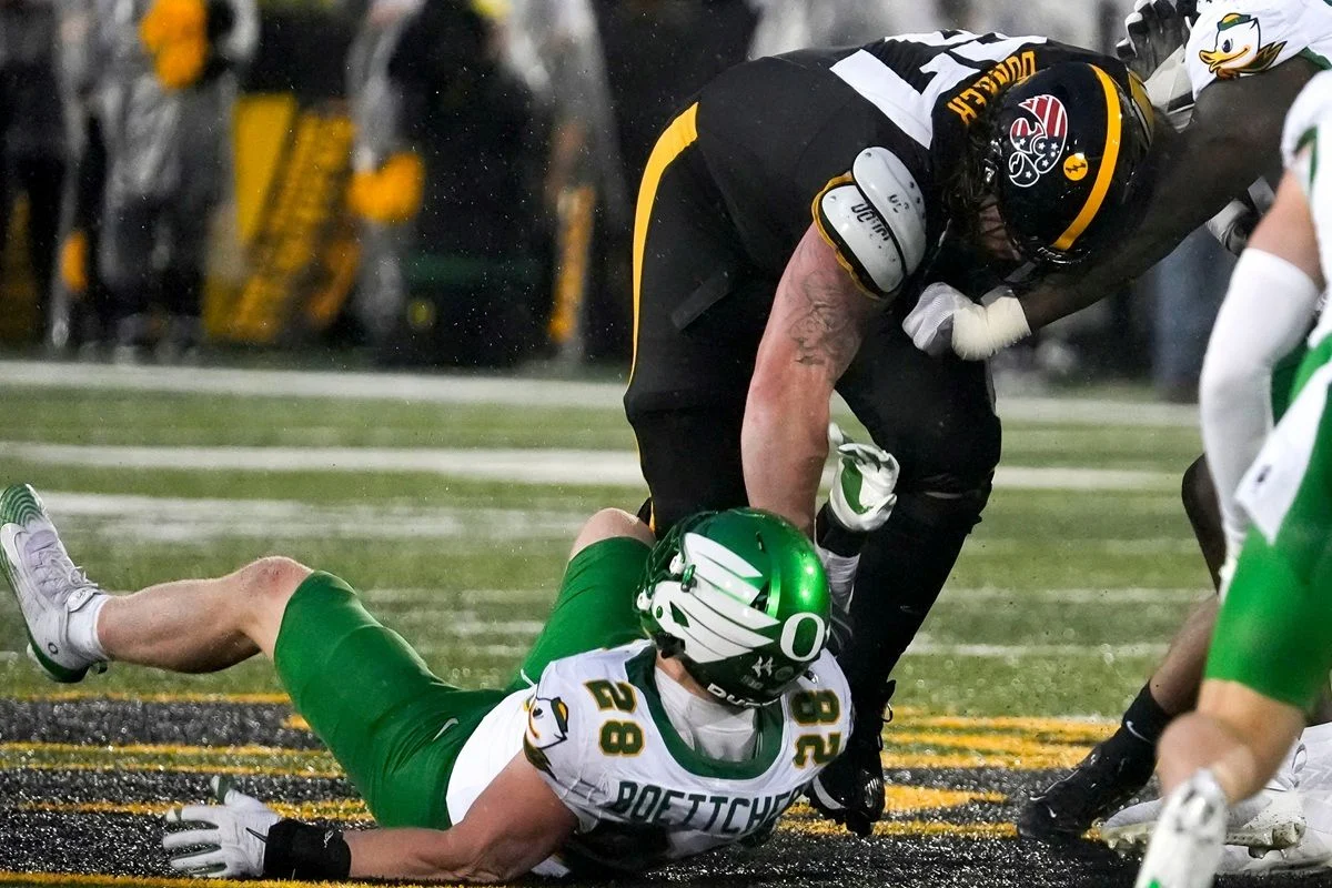 Iowa Ot Gennings Dunker Bucs