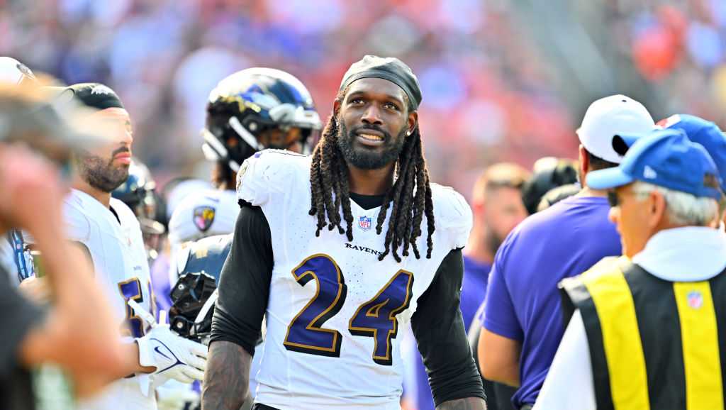 Should the Ravens bring back Jadaveon Clowney?