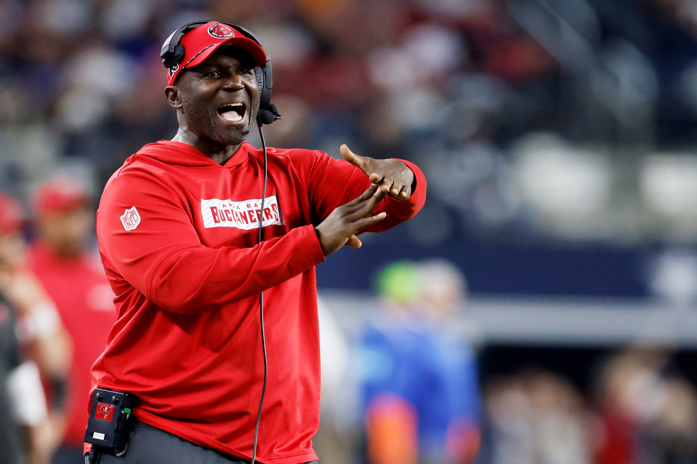 ARLINGTON, TEXAS - DECEMBER 22: Head coach Todd Bowles of the Tampa Bay Buccaneers calls a time out during the second quarter of a game against the Dallas Cowboys at AT&T Stadium on December 22, 2024 in Arlington, Texas. (Photo by Ron Jenkins/Getty Images)