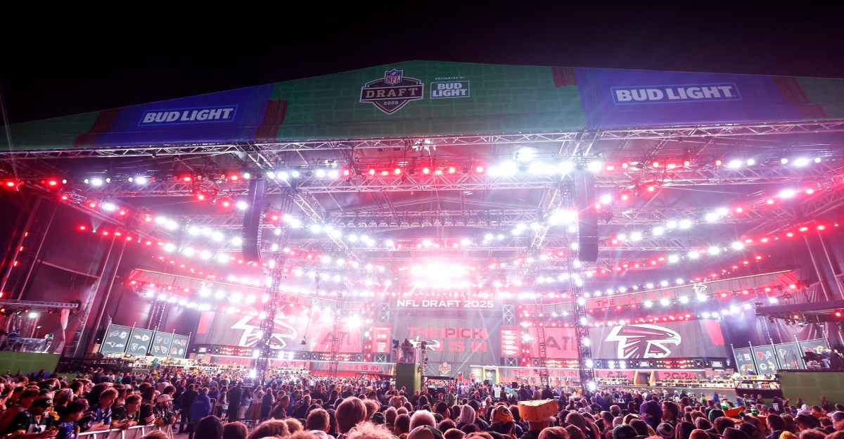 ESPN nails Falcons draft mission: don’t borrow from the future