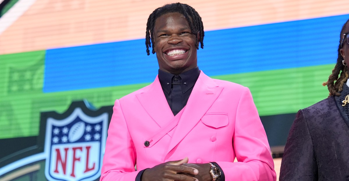 Would Travis Hunter or Fernando Mendoza be the 2026 NFL Draft 1st pick?