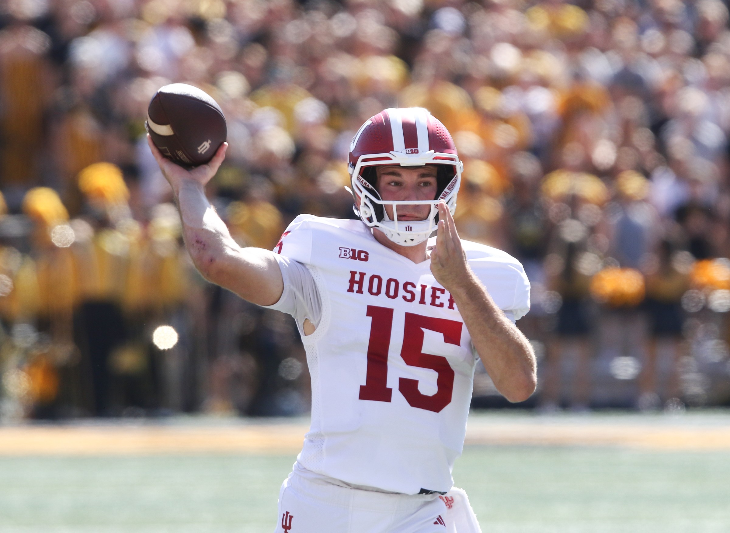 IOWA CITY, IA - SEPTEMBER 27: Quarterback Fernando Mendoza #15 of the Indiana Hoosiers throws a pass in the first half against of the Iowa Hawkeyes on September 27, 2025 at Kinnick Stadium, in Iowa City, Iowa. (Photo by Matthew Holst/Getty Images)