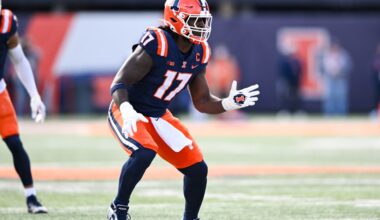 Chargers host Illinois EDGE Gabe Jacas on a Top-30 visit