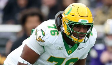 Chargers host Oregon OT Isaiah World on Top-30 visit