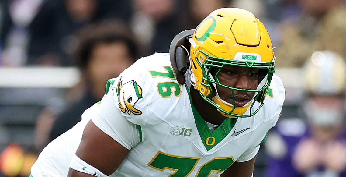 Chargers host Oregon OT Isaiah World on Top-30 visit