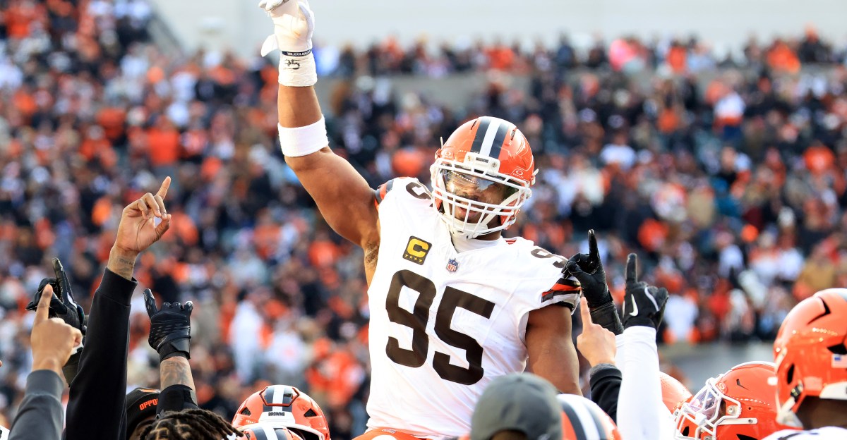 Myles Garrett Browns rumors: Insider says 3rd option ‘more likely’ than trade