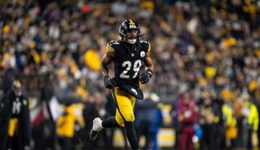 Bengals bolster secondary with signings of free agent safety, cornerback