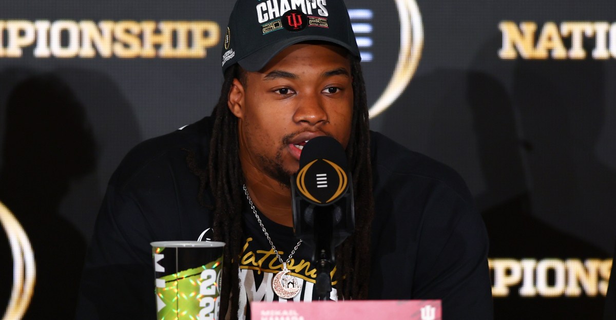 Saints DL Coach Bo Davis Meets With Indiana EDGE Mikail Kamara