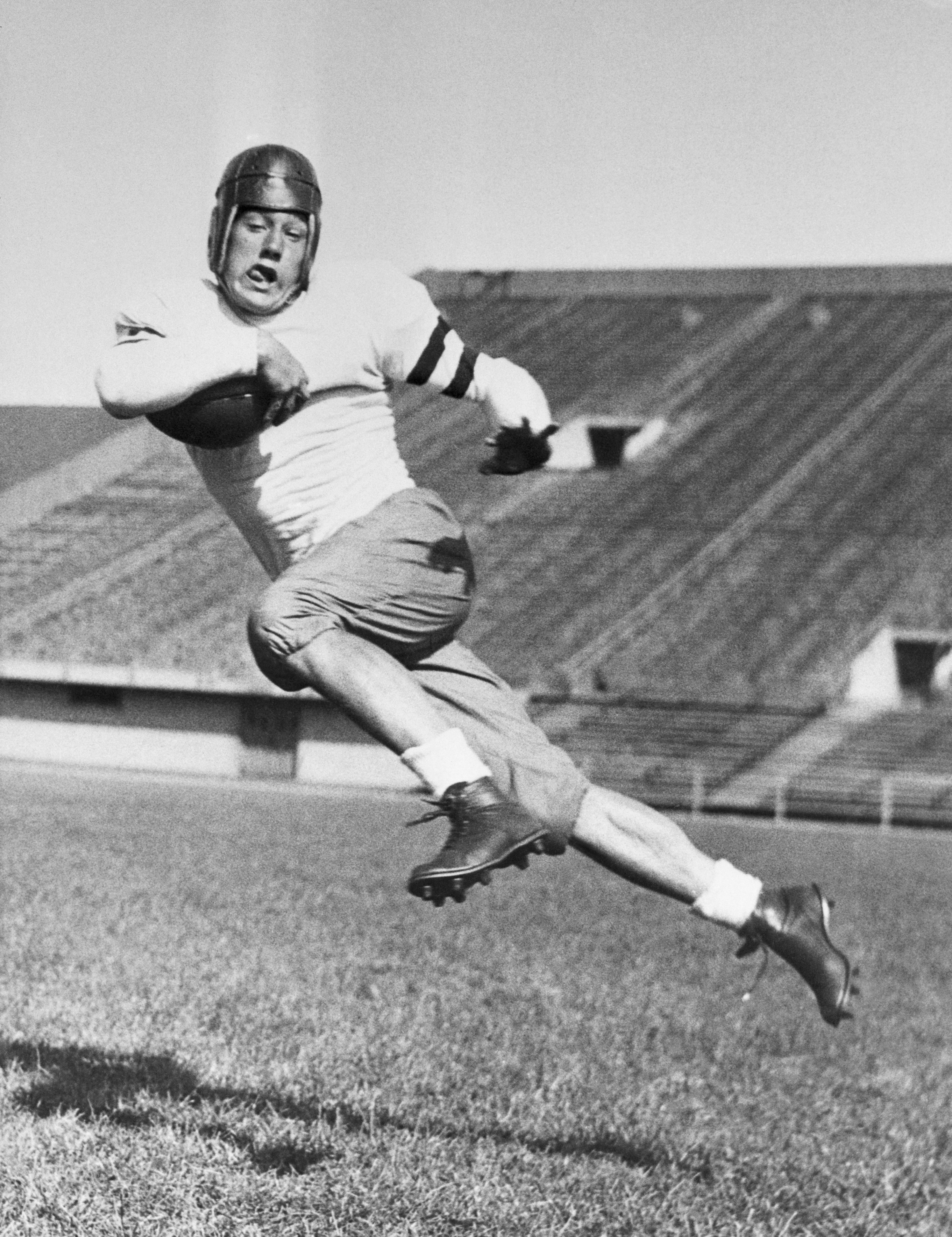 Jay Berwanger, halfback of the University of Chicago