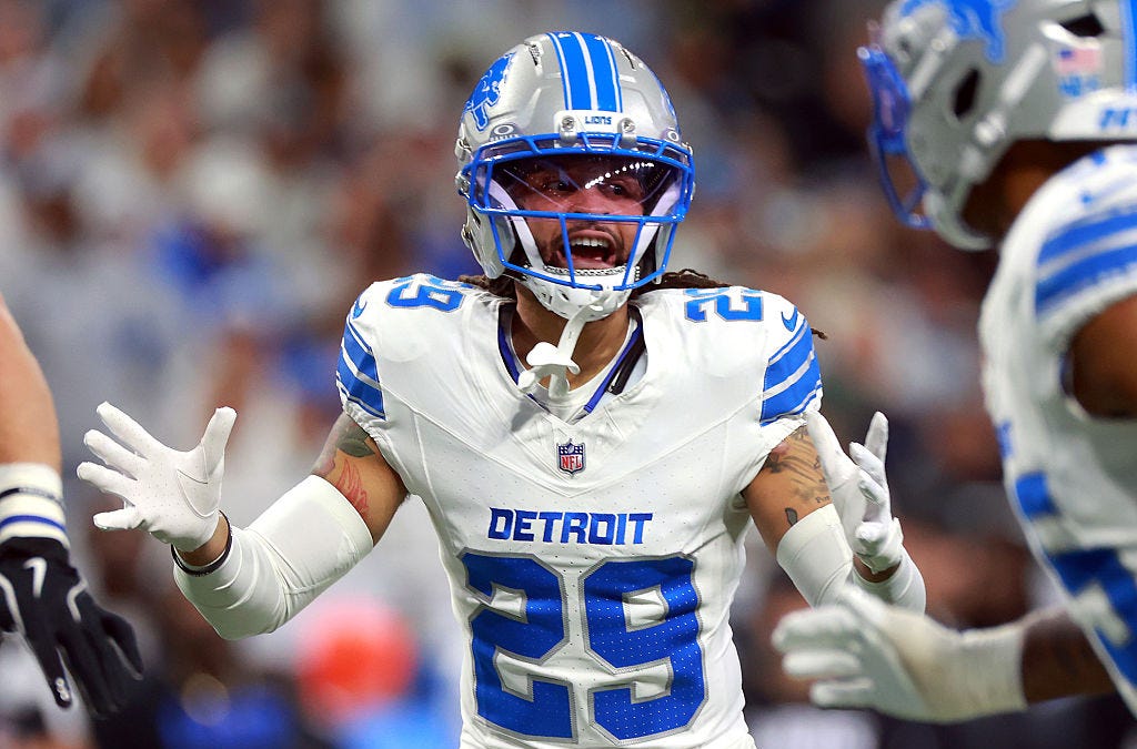 Call it 'pessimistic planning,' but Lions loaded up on safety options after re-signing Maddox
