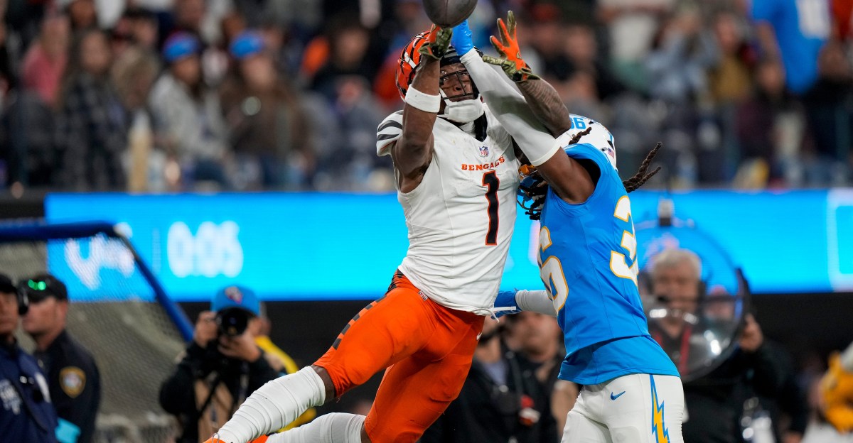 Ja’Sir Taylor signs with Bengals