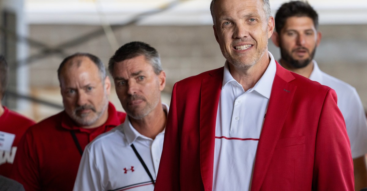 Badgers news: Chris McIntosh to step down as Athletic Director