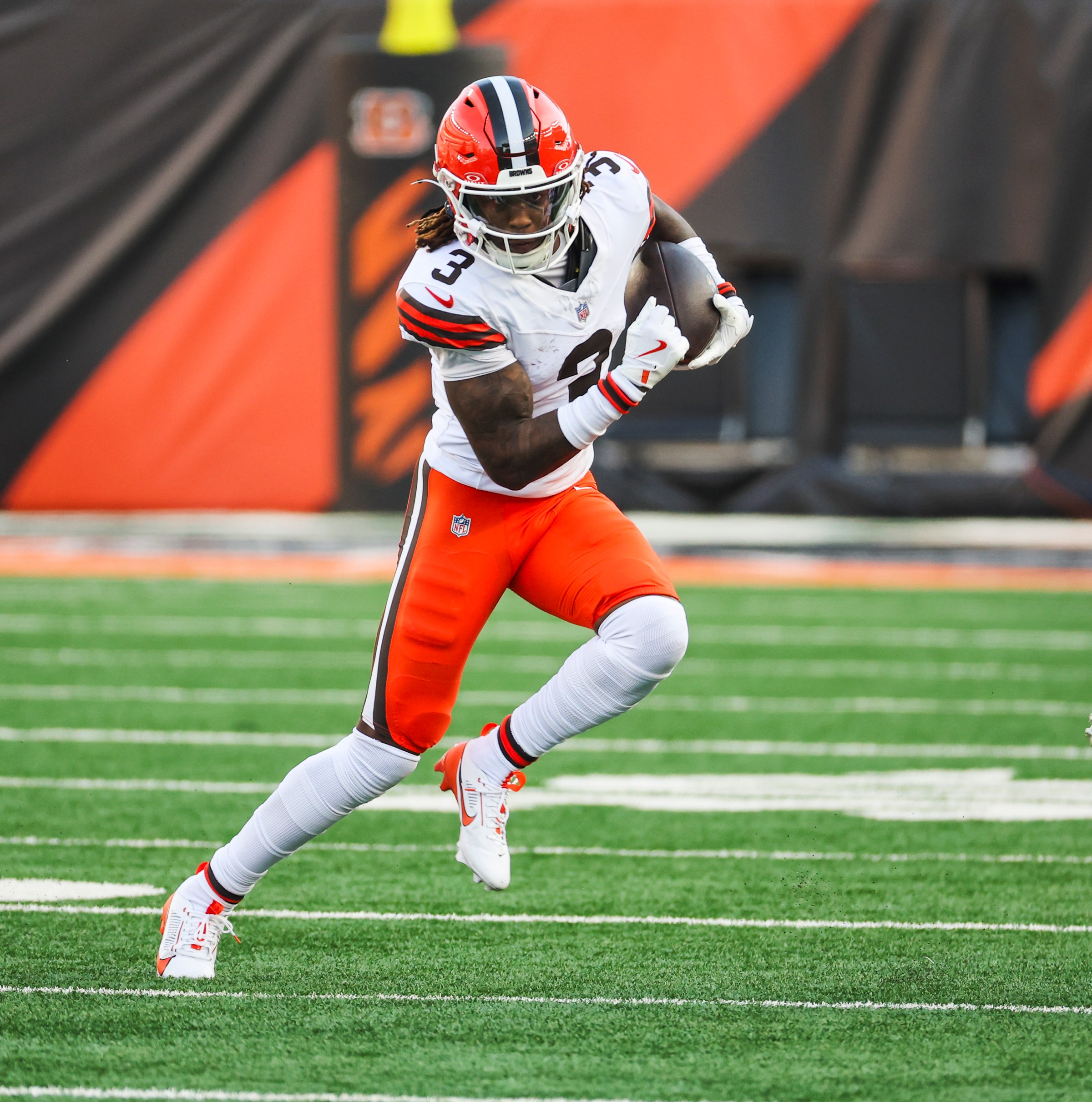 Browns QB Deshaun Watson working out with team’s top WRs before OTAs (Video)