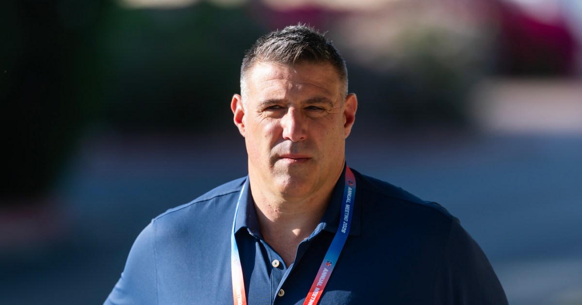 Sunday Patriots Notes: Mike Vrabel gives insight into draft strategy