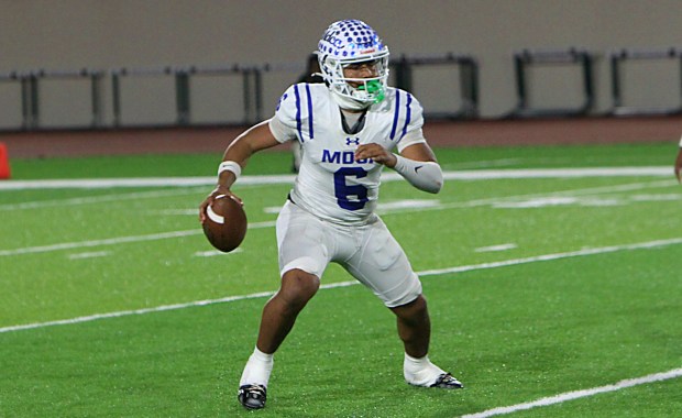 Mount Dora Christian running back Issac Farling is one of the top running backs in Central Florida. (Chris Hays/Orlando Sentinel)