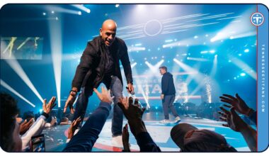 Titans HC Robert Saleh Has Plenty to Smile About as Start of Offseason Program Nears