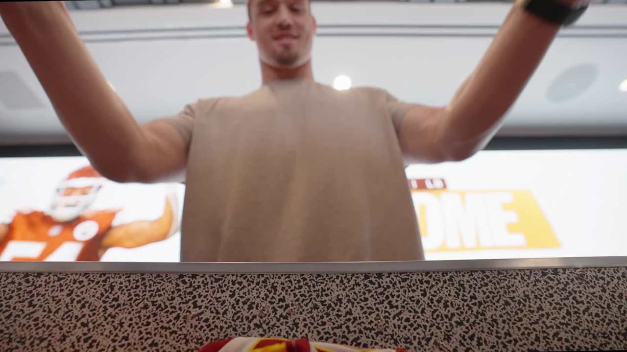 Commanders players react to new uniforms for 2026