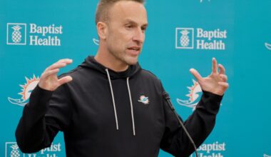Dolphins' Jeff Hafley sets tone to start offseason program