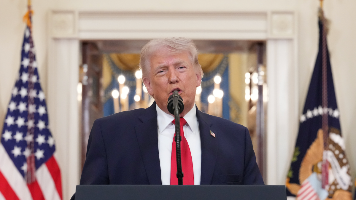 President Trump to sign executive order aimed at regulating college sports