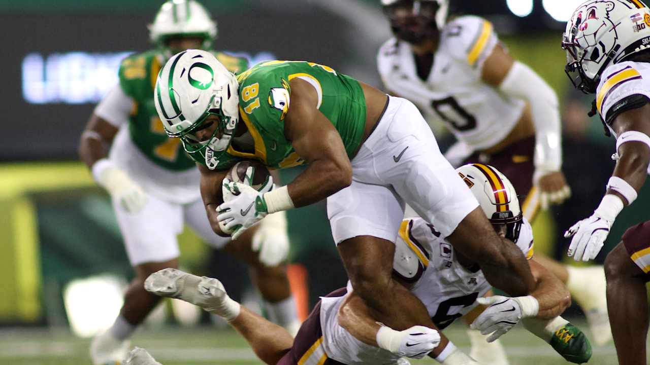 Oregon tight end Kenyon Sadiq's a rare athlete, bringing plenty of options