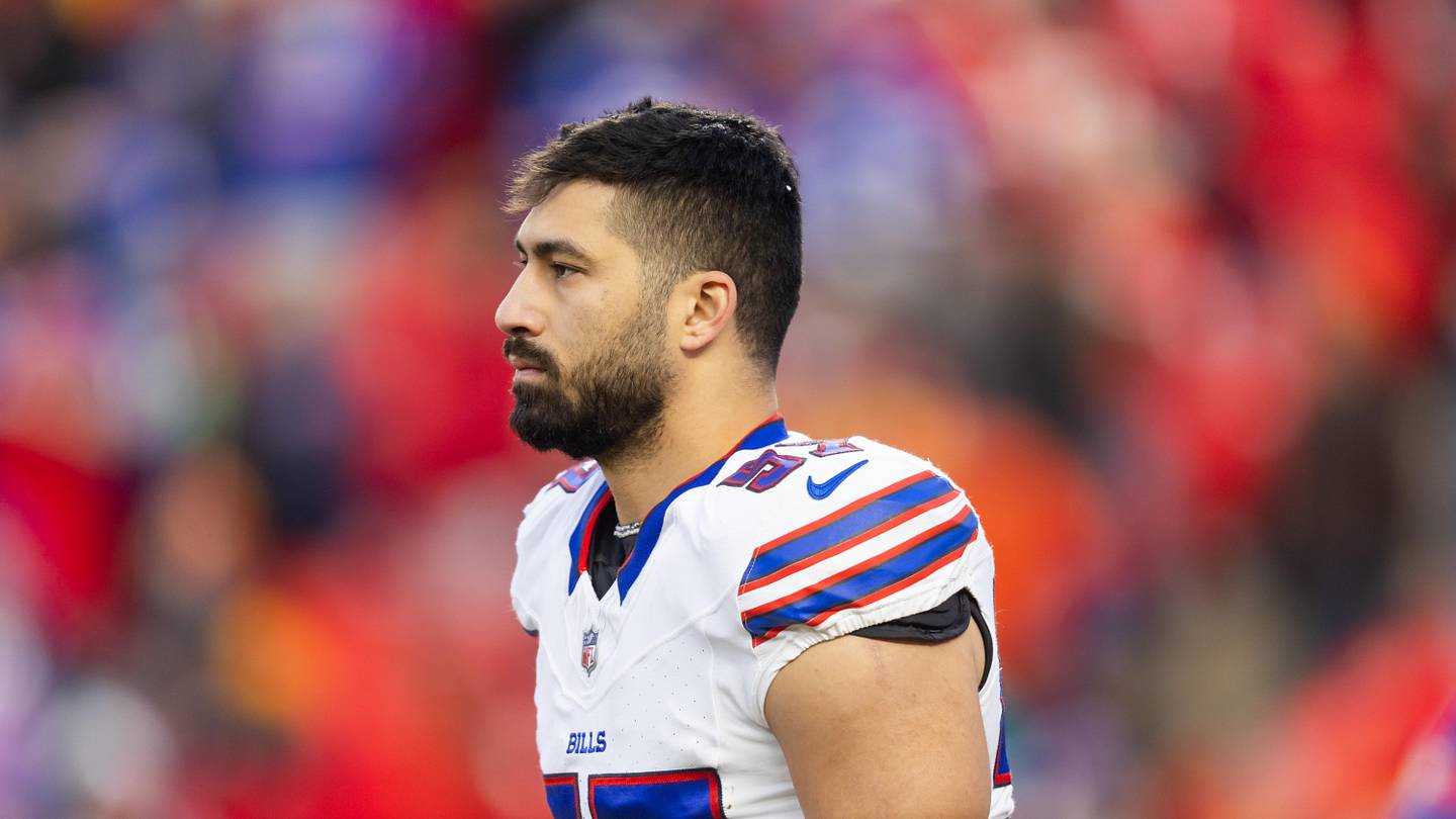 5 Free Agent Edge Rushers Vikings Could Target After Trading Greenard