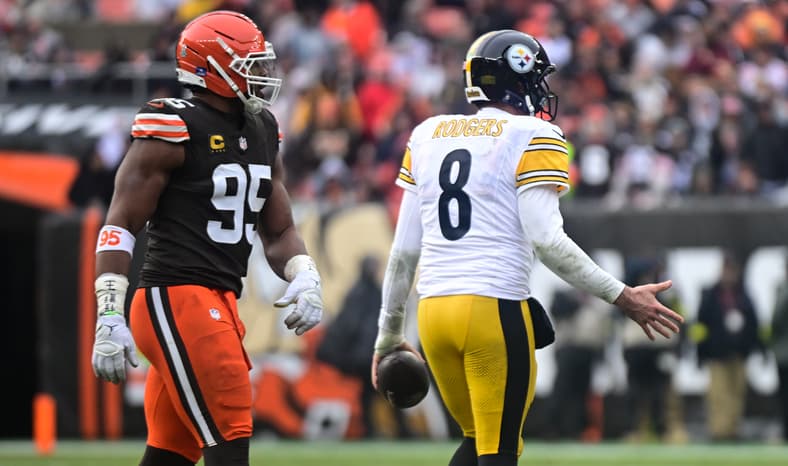 Cleveland Browns defensive end
