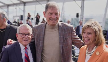 Cleveland Browns legend Bernie Kosar back in hospital months after liver transplant
