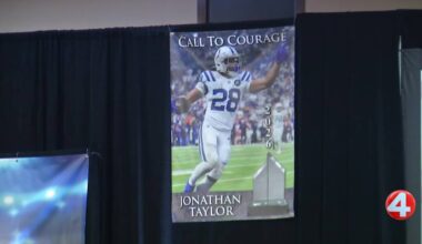 Indianapolis Colts’ Jonathan Taylor receives award in Buffalo