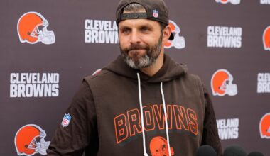 Browns defense getting up to speed with new scheme despite absences of Garrett and Ward