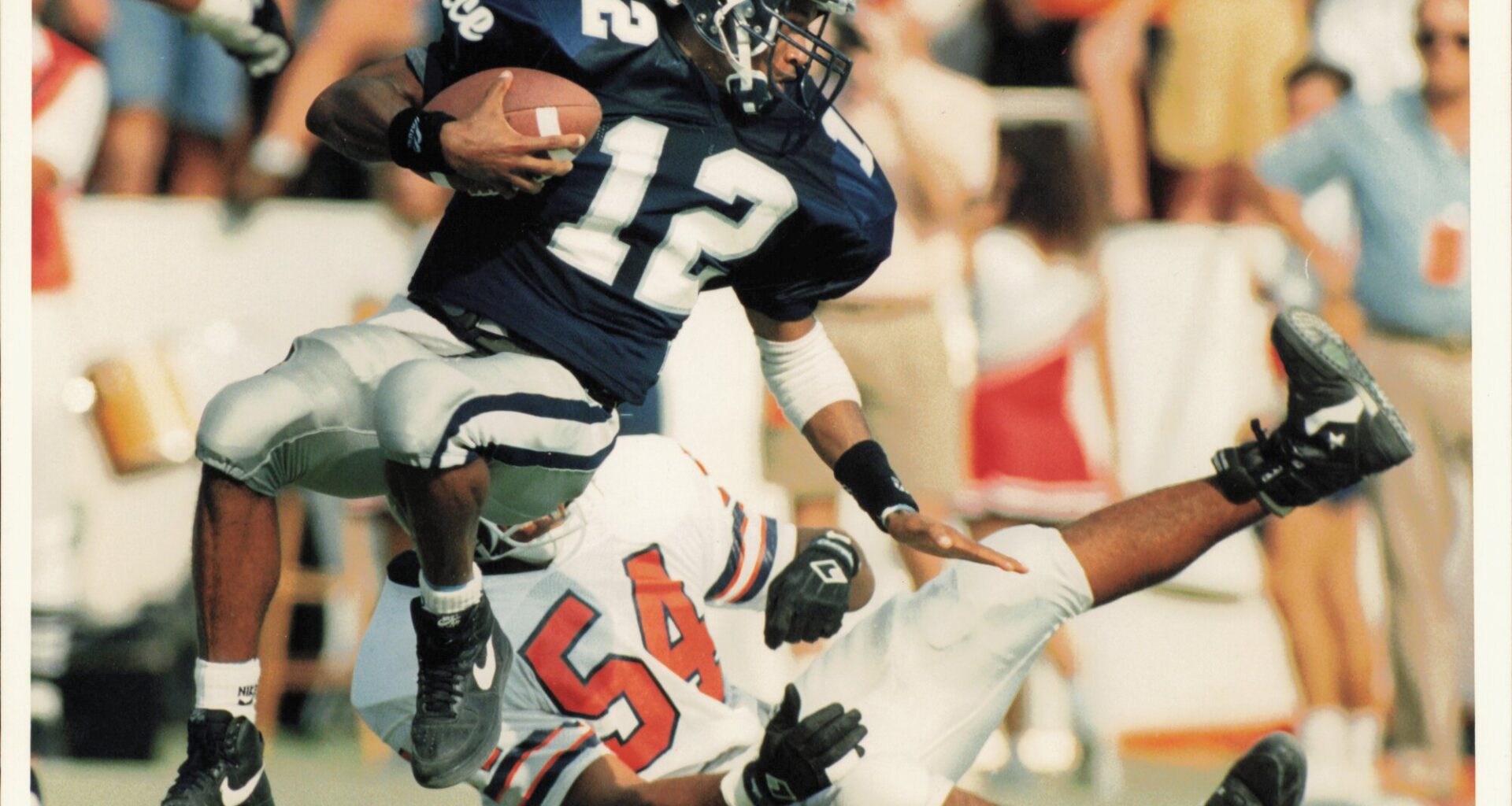 Houston Christian hires ex-NFL wide receiver as next softball coach