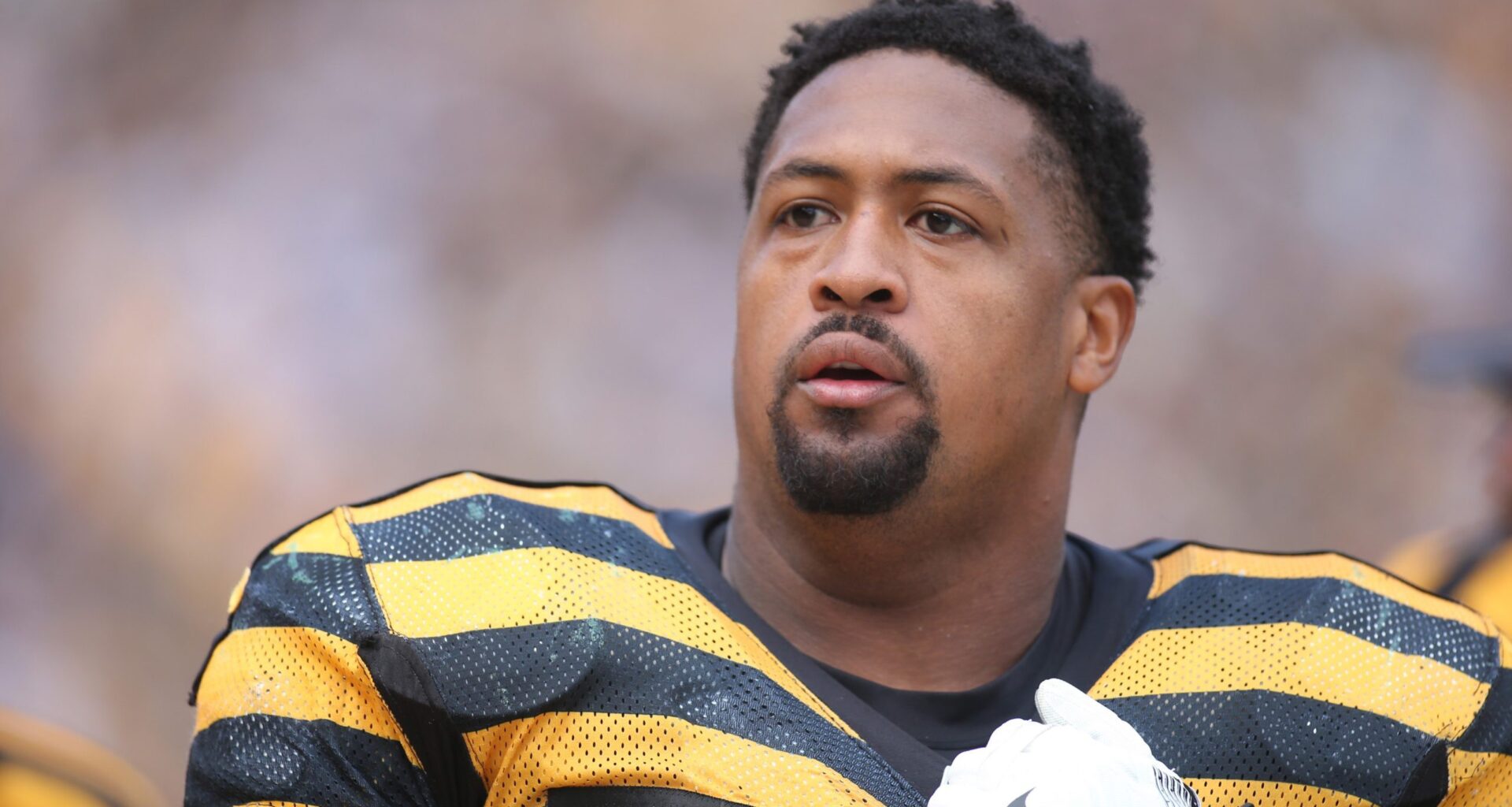 Titans choose Ramon Foster as radio analyst replacement for Dave McGinnis