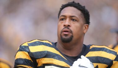 Titans choose Ramon Foster as radio analyst replacement for Dave McGinnis