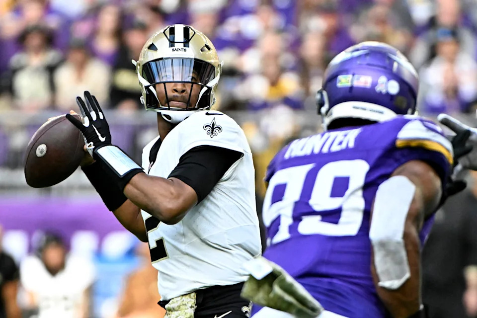 MINNEAPOLIS, MINNESOTA - NOVEMBER 12: Jameis Winston #2 of the New Orleans Saints throws a touchdown pass against the Minnesota Vikings during the third quarter at U.S. Bank Stadium on November 12, 2023 in Minneapolis, Minnesota. (Photo by Stephen Maturen/Getty Images)