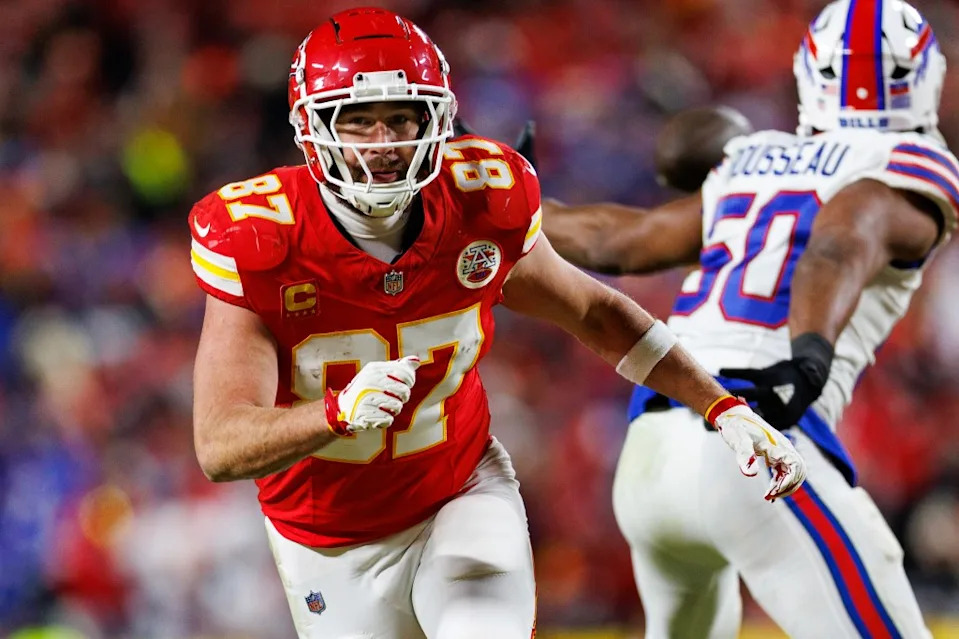 KANSAS CITY, MISSOURI – JANUARY 26: Tight end Travis Kelce #87 of the Kansas City Chiefs runs downfield during the second half of the AFC Championship game against the Buffalo Bills, at GEHA Field at Arrowhead Stadium on January 26, 2025 in Kansas City, Missouri. (Photo by Brooke Sutton/Getty Images)
